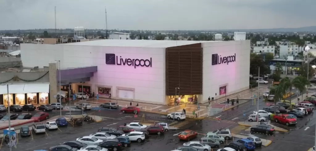 Disparos y extorsión en tienda Liverpool de Villa Asunción // Foto: Google Maps
