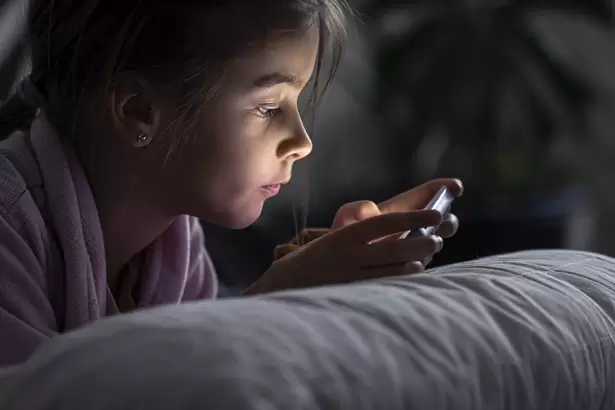 Menores de edad se quedan sin redes sociales en México por esta razón