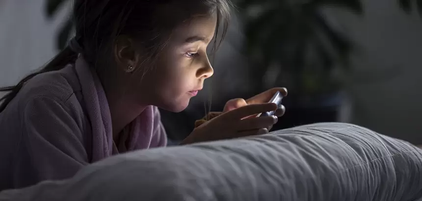Menores de edad se quedan sin redes sociales en México por esta razón