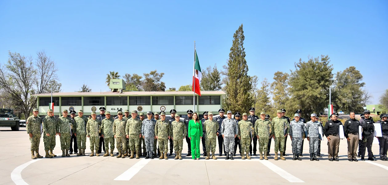 1,213 policías y 535 patrullas