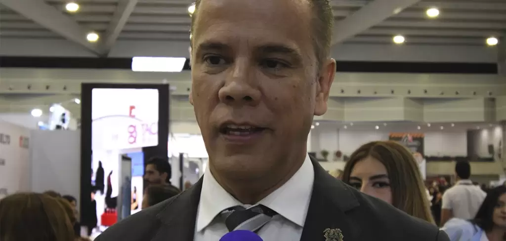 Acepta Toño Arámbula sus aspiraciones políticas 'pero no hay prisa', asevera