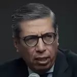Aparecen mantas contra ex-fiscal Figueroa