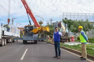 Avanza puente peatonal en Pirules colocan nueva seccion sobre avenida Aguascalientes