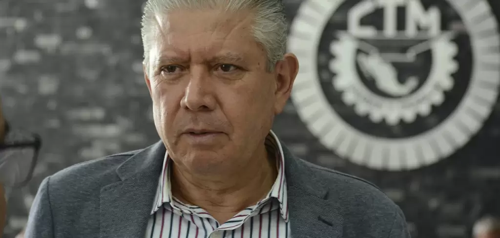 Cae contratación en sector automotriz
