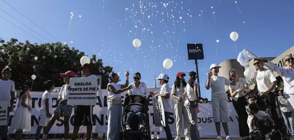 Cerca de 30 mil marchan por la paz en Culiacan Alejandro Moreno responsabiliza a Morena por crisis en Sinaloa2