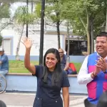 César Medina entrega apoyos funcionales