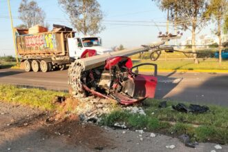 Choque auto vs poste El Cedazo