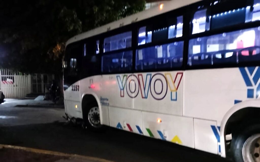 Choque moto y camion urbano Centro 2