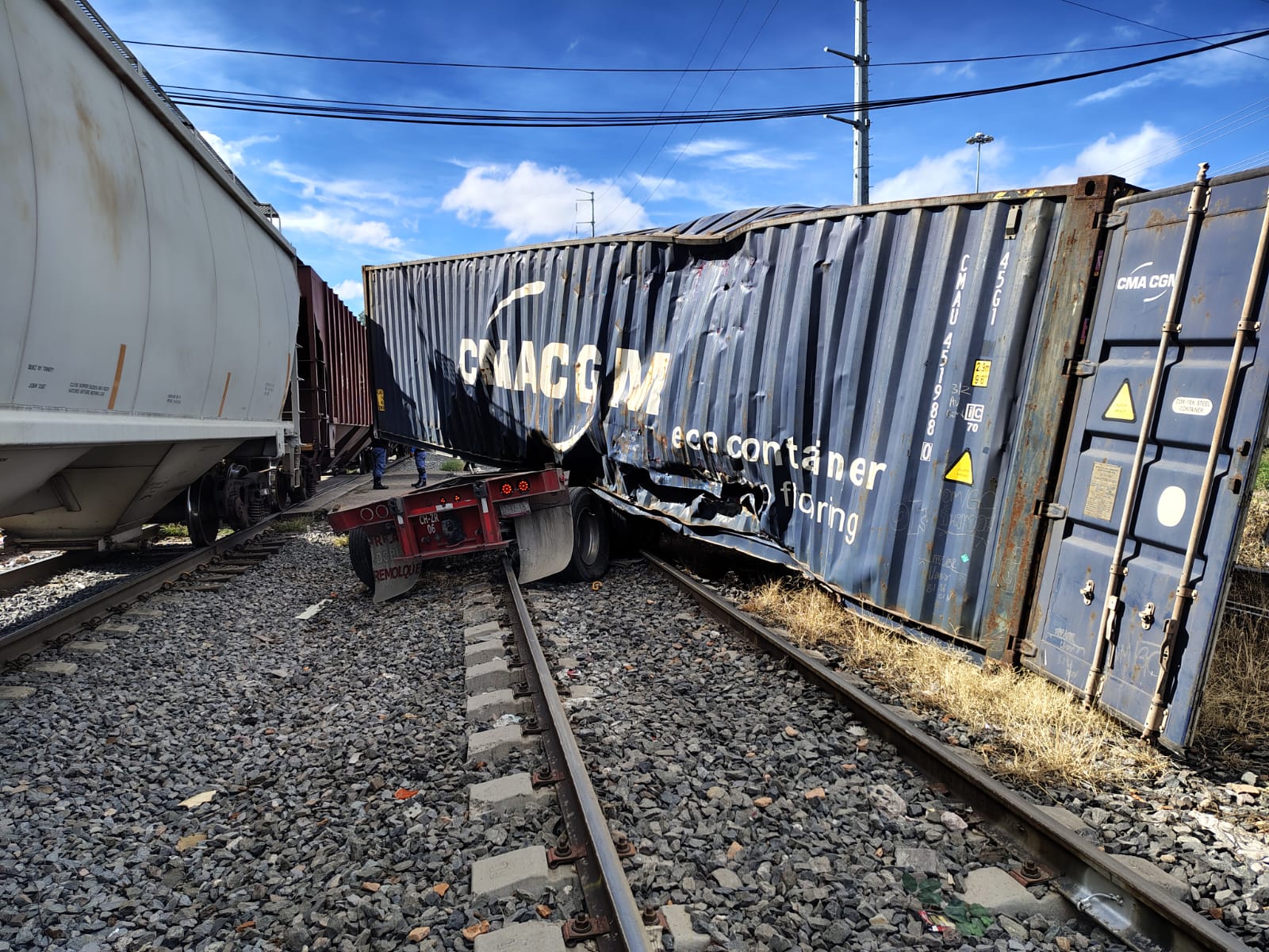 Choque tren vs trailer Los Arellano 3
