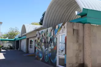 Diana aprende japonés gratis en la Casa del Adolescente