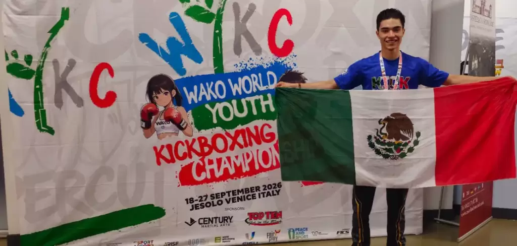 Diego Durón hace historia: logra su tercer campeonato mundial de kickboxing
