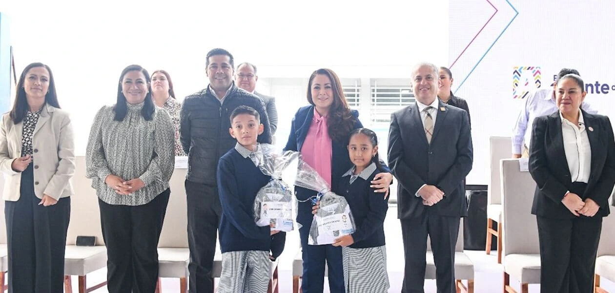 Distribuye Gobierno del Estado 230 mil uniformes escolares