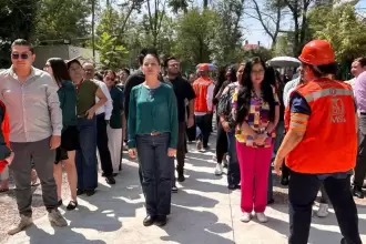 Evacúan sede del IMSS durante simulacro de sismo