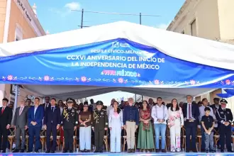 Familias y corporaciones celebran el 216 Aniversario de la Independencia en Aguascalientes