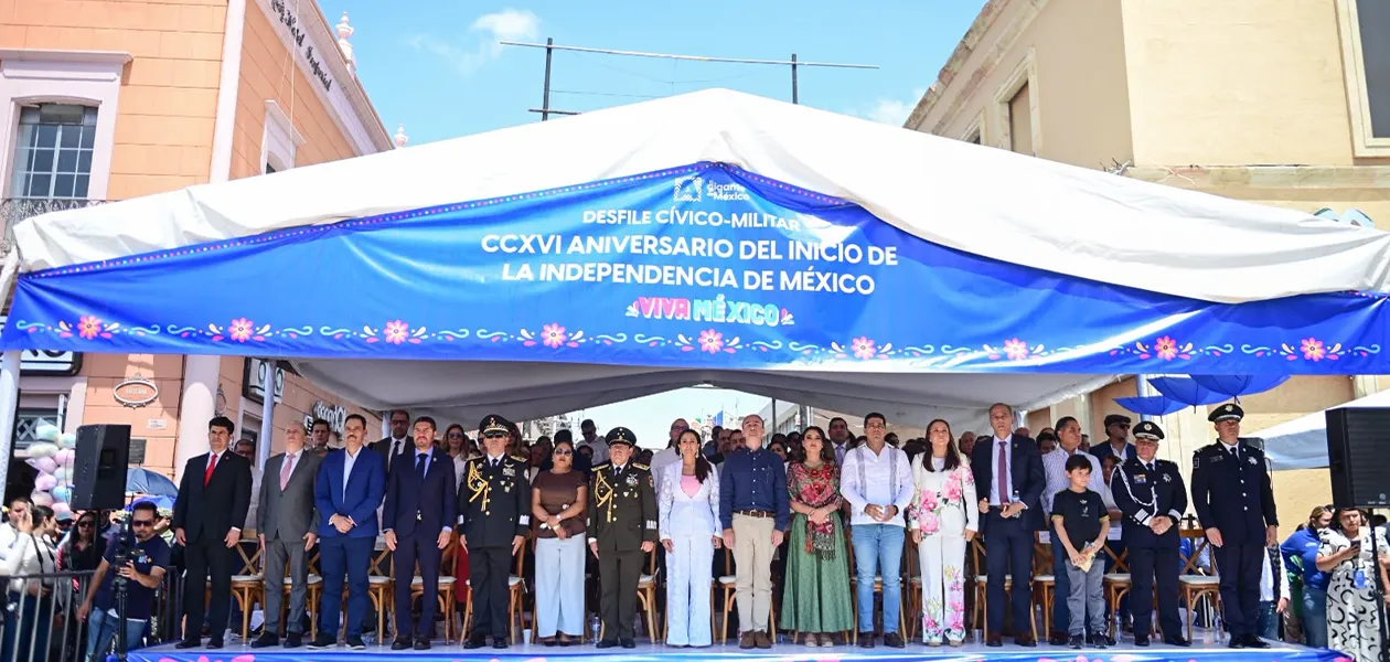 Familias y corporaciones celebran el 216 Aniversario de la Independencia en Aguascalientes