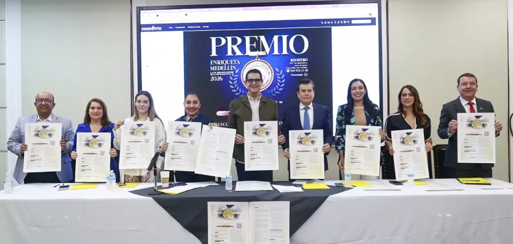 Honran a organizaciones sociales con Premio Enriqueta Medellín