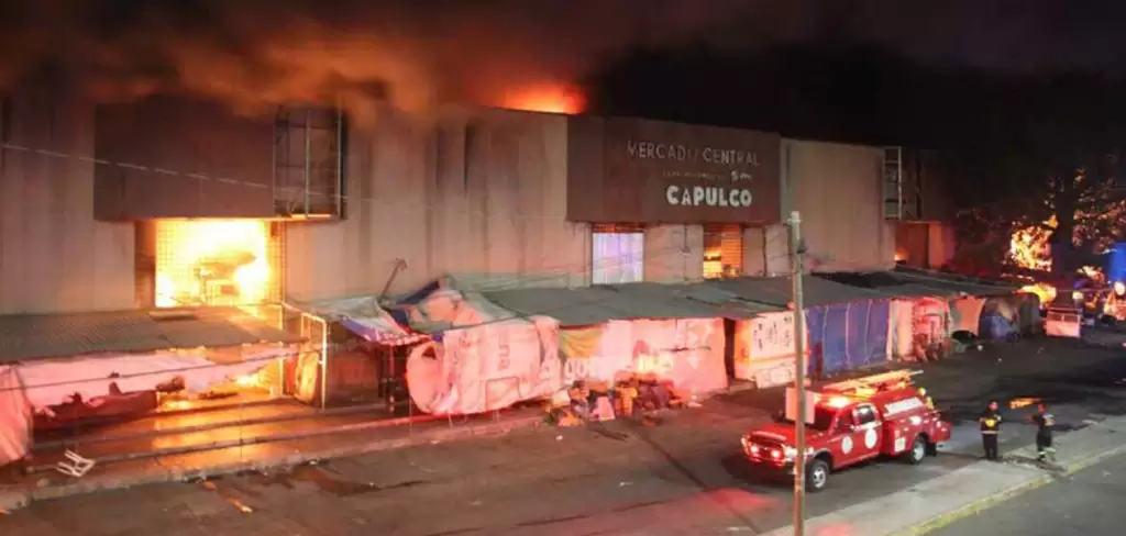 Incendio en Mercado Central de Acapulco- al menos 94 locales resultan afectados2