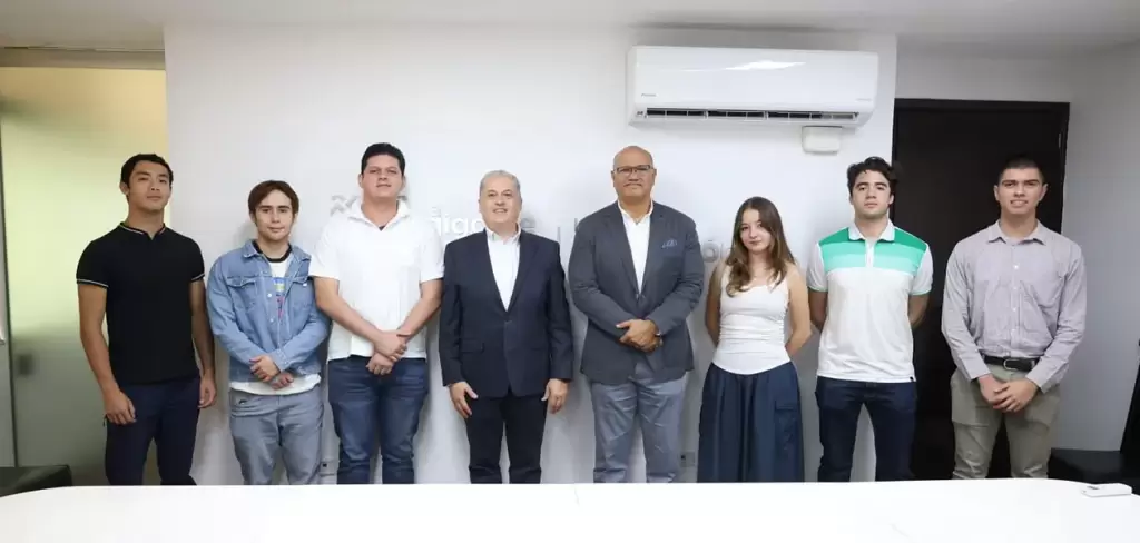 Jóvenes de Aguascalientes se forman en Francia con apoyo estatal