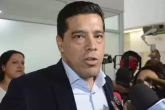 Leo Montalez sí quiere la gubernatura, pero no premio de consolación