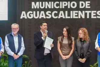 Leo Montañez destaca certificación de relleno sanitario