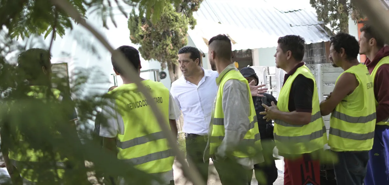 Leo Montañez promueve la responsabilidad social en Aguascalientes con el programa de Servicio Comunitario