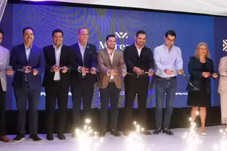 El corte de listón en el Open House de Marengo, hecho por autoridades. Inauguran Marengo Gran Vivir en el Distrito Gómez Morín; el proyecto ya supera el 80% de ventas. Foto: JLMNoticias.