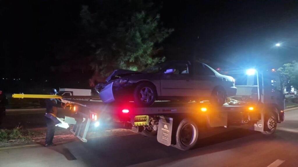 Muerto choque auto vs poste Calvillo 3