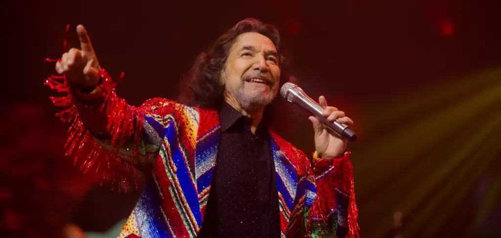 ¿Pedrada para Carín León? Marco Antonio Solís agradece a fans por gastar y viajar para verlo en Las Vegas
