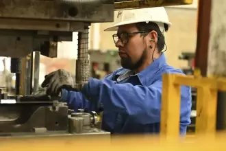 Pobreza laboral baja a 27.2% en Aguascalientes en 2026