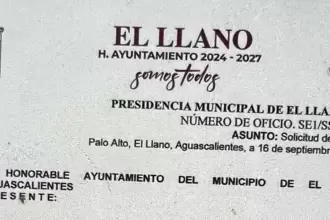Renuncia presidente municipal de El Llano