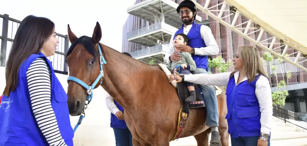 Tamarindo: el caballo que transforma vidas en el DIF Estatal