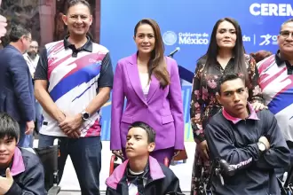 Tere Jiménez abandera a la delegación de Aguascalientes rumbo a la Paralimpiada Nacional 2026