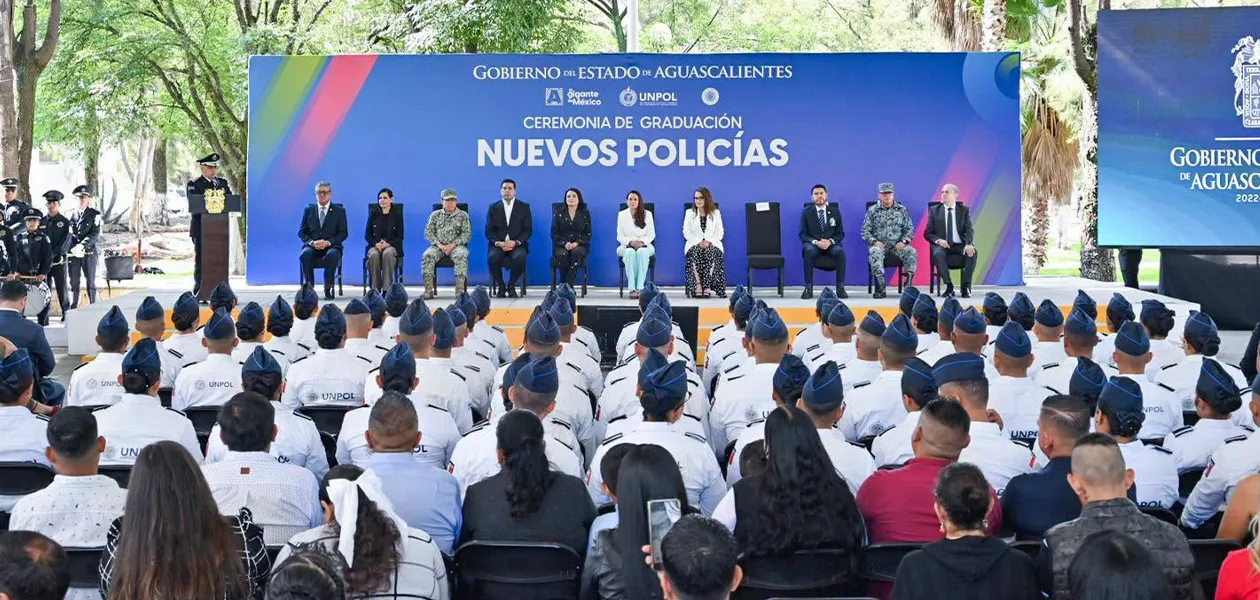 Tere Jiménez encabeza la graduación de 72 nuevos oficiales en la Unpol y entrega la primera etapa de la Casa Táctica en Aguascalientes.