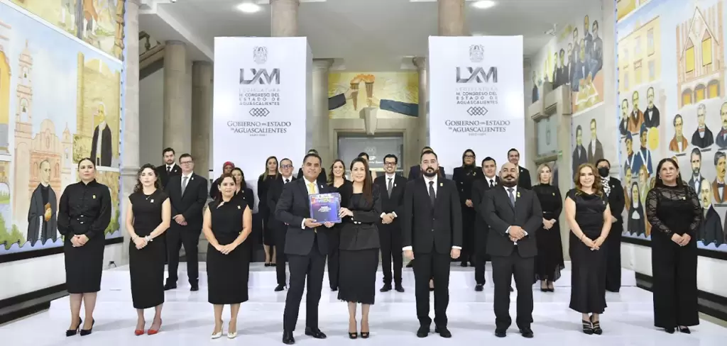Tere Jiménez entrega Cuarto Informe de Gobierno en Aguascalientes
