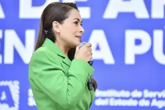 Tere Jiménez entrega apoyos de la Beneficencia Pública en Aguascalientes
