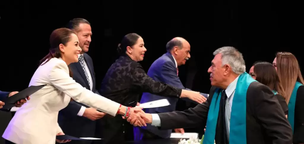 Tere Jiménez impulsa profesionalización de servidores públicos en Aguascalientes