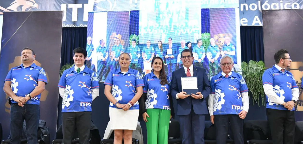 Tere Jiménez refrenda compromiso educativo en el 18.º aniversario del Tecnológico de Pabellón de Arteaga
