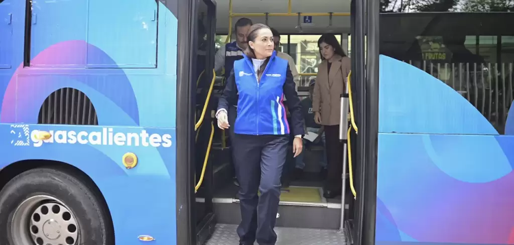 Tere Jiménez supervisa rutas y reitera compromiso con el transporte público