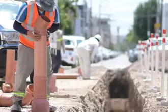 Trabajando en conjunto, Leo Montañez y MIAA renuevan redes hidrosanitarias en la ciudad
