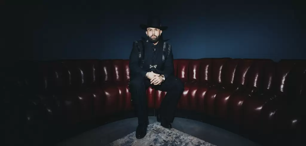 Tras cancelar show en Las Vegas, pareja de Carín León lanza pregunta