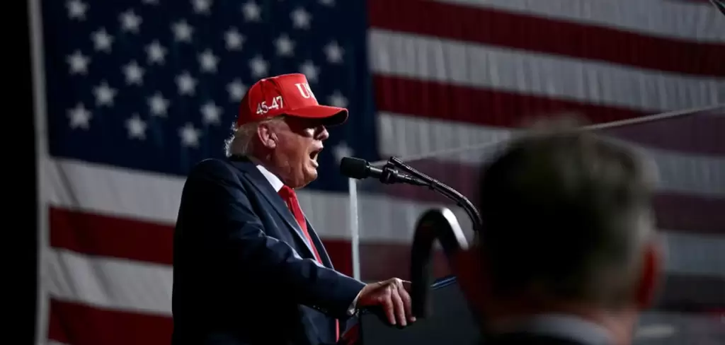 Trump reconoce acciones de Sheinbaum contra el narcotráfico, pero exige más medidas a México