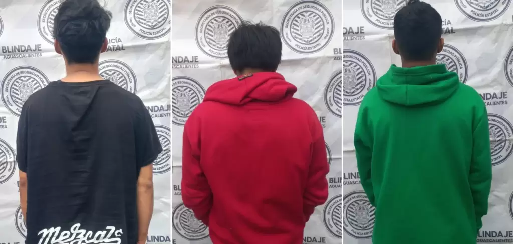 Raúl N., de 24 años; Ricardo N., de 20 años, y J.A.O., de 16, los detenidos en RIncón de Romos con mariguaya y joyería. Foto: Composición JLMnoticias / SSPE Aguascalientes.