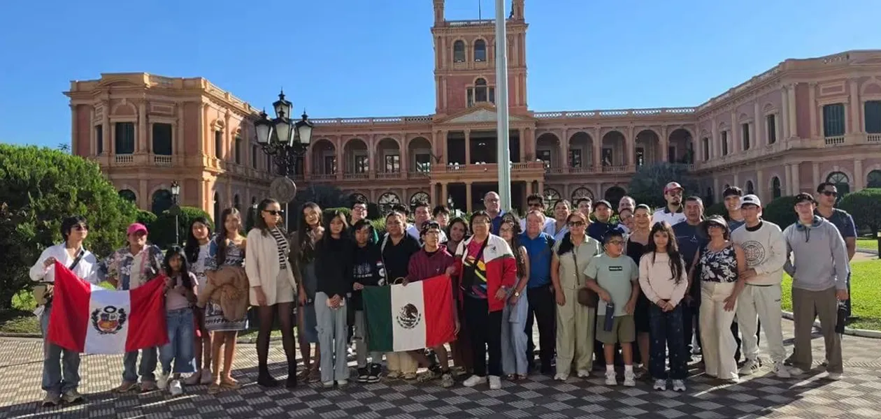 Estudiantes de Aguascalientes triunfan con tres medallas en competencia internacional en Paraguay