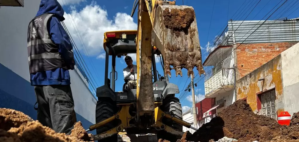 Leo Montañez impulsa renovación de la red de agua en Aguascalientes