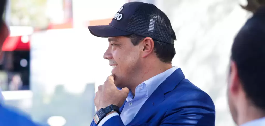 Leo Montañez supervisa rehabilitación de Av Independencia