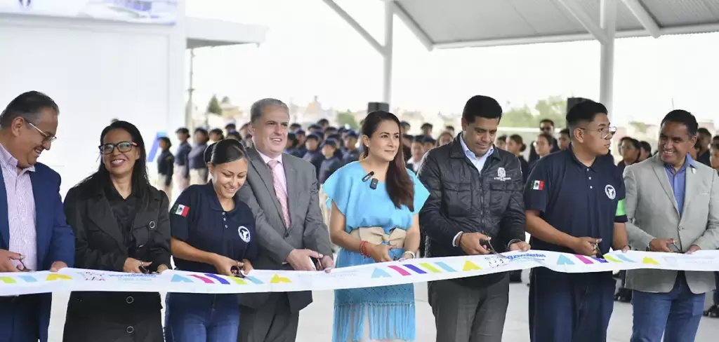 Tere Jiménez entrega nuevo bachillerato al suroriente de Aguascalientes